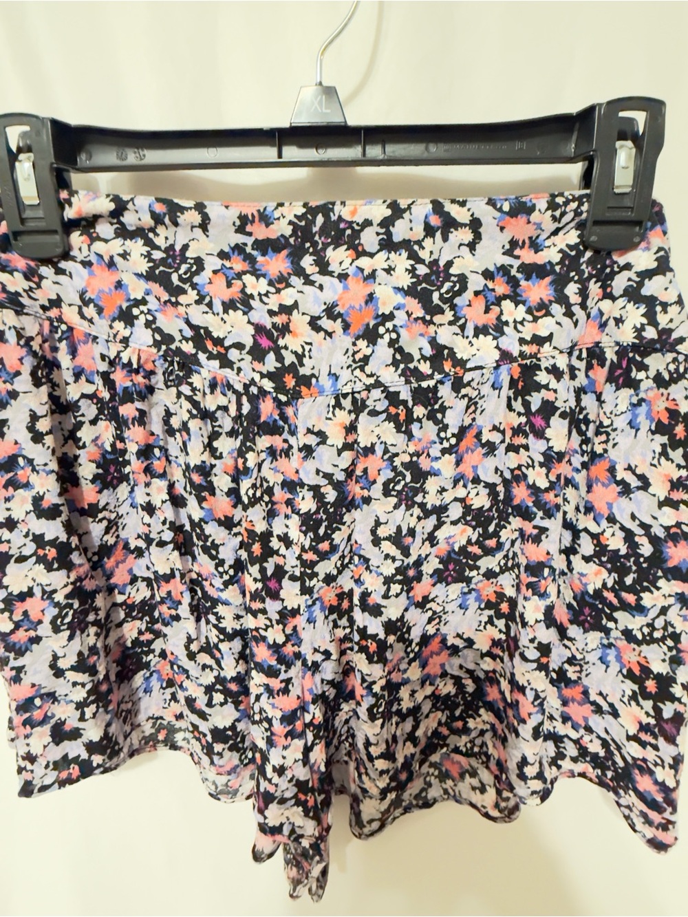 American Eagle Outfitters Floral High-Waist Pull-On Viscose Shorts- Medium